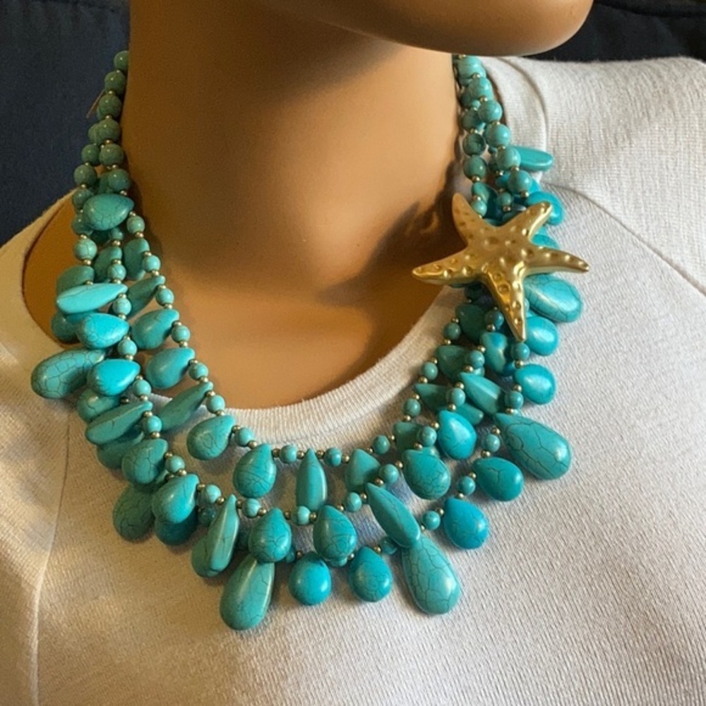 NWT gold tone and turquoise fashion style layered beaded necklace w/starfish